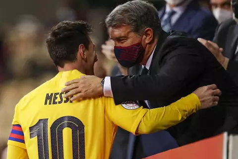 برشلونة يجهز مفاجأة تاريخية لتكريم ميسي